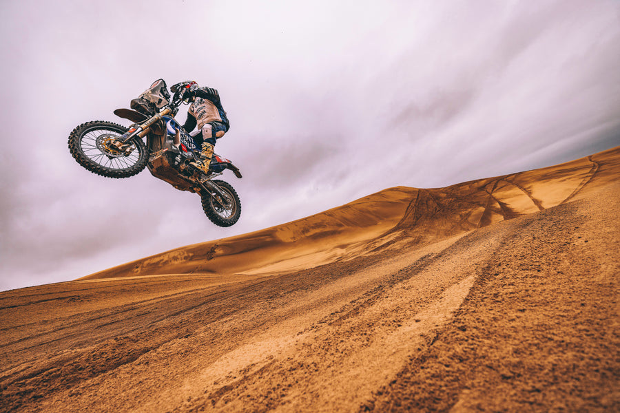Javi Vega: "Con un solo kit de adhesivos hemos podido hacer todo un Dakar"