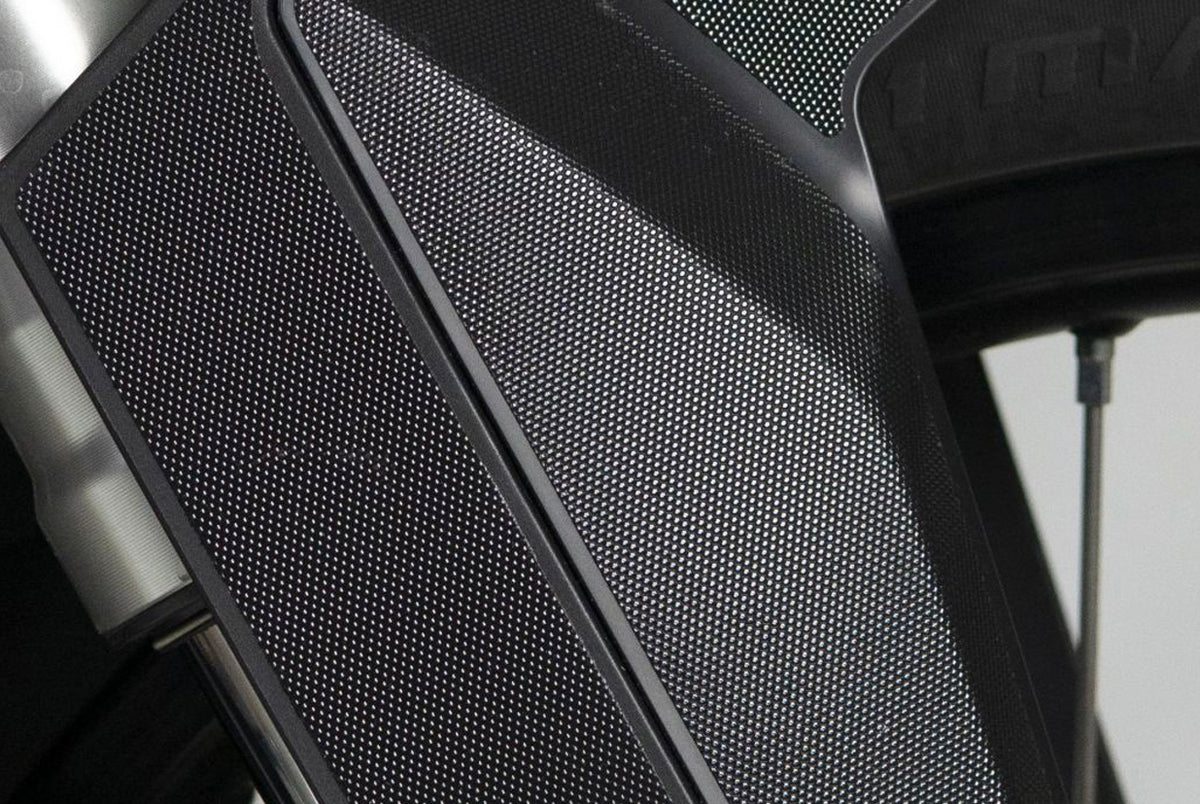 Uniracing, protección y decoración para tu moto