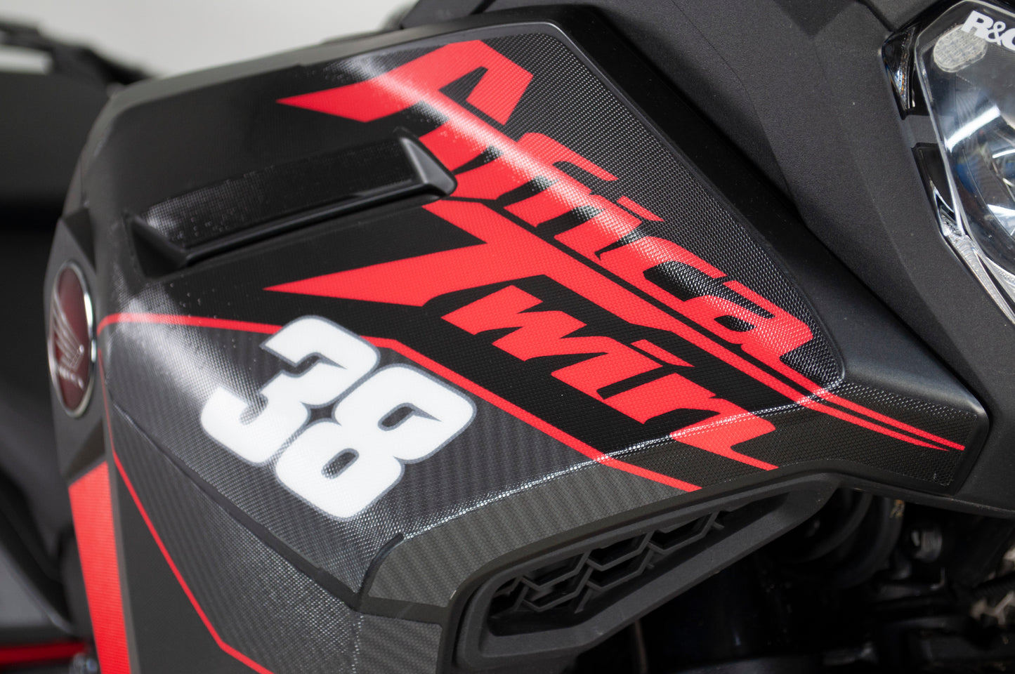 Kit Adhesivos Honda Africa Twin CRF 1100 (24-25) Kirian Mirabet 2024 Black Edition