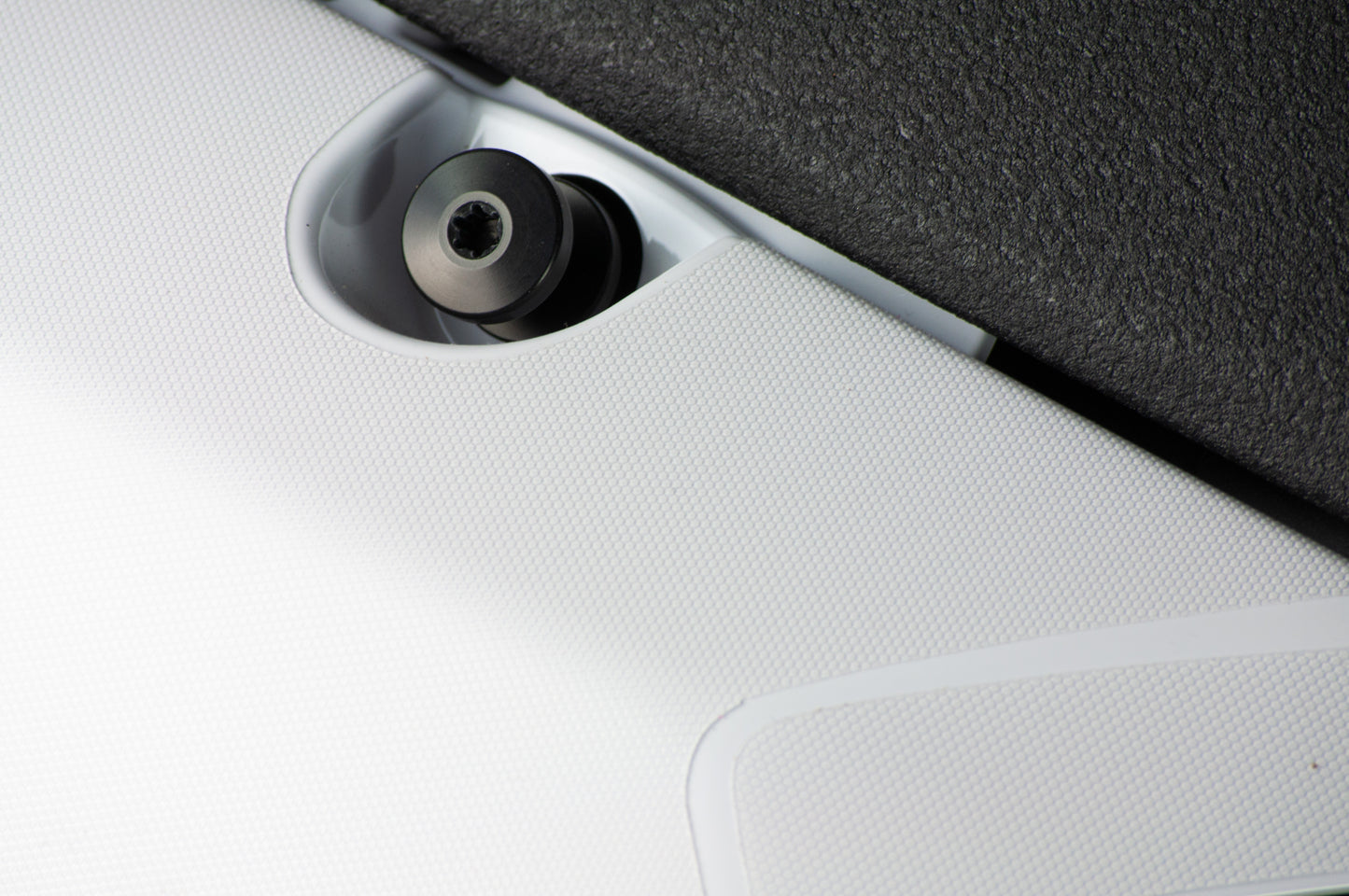 Adhesivo vinilo protector Yamaha Tenere 700  2025 (Colín y portanúmeros + protector basculante) - Unitransfer Marking Systems, S.L.