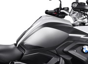 Real carbon fiber tank pad kit for BMW R1200GS 17-18 and BMW R1250GS '19 - Uniracing #bmw #bmwmotorrad #bmwgs #spiritofgs #r1250gs #gsadventure #gsrallye #r1250gsa #bmwadvriders #r1250adventure #bmwgsfans #uniracing #stickersforyouradventure #carbonfiber