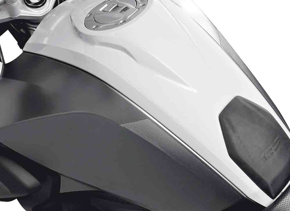 Off-road scratch saver for BMW R1200GS 17-18 and BMW R1250GS '19 - Uniracing #bmw #bmwmotorrad #bmwgs #spiritofgs #r1250gs #gsadventure #gsrallye #r1250gsa #bmwadvriders #r1250adventure #bmwgsfans #uniracing #stickersforyouradventure