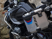 Side Case BMW Adventure 2004-20 Navigator - Uniracing #bmw #bmwmotorrad #bmwgs #spiritofgs #r1250gs #gsadventure #gsrallye #r1250gsa #bmwadvriders #r1250adventure #bmwgsfans #decals #bike #stickers #adventure #motoadventure #graphickit #graphics #bmwR1200gs #bmwr1200gsadventure #bmwr1200gsa #bmwcase #caseforadventure