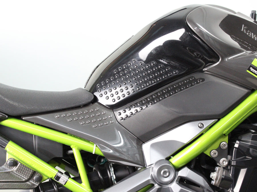 Kawasaki Z900 Dimple Grip