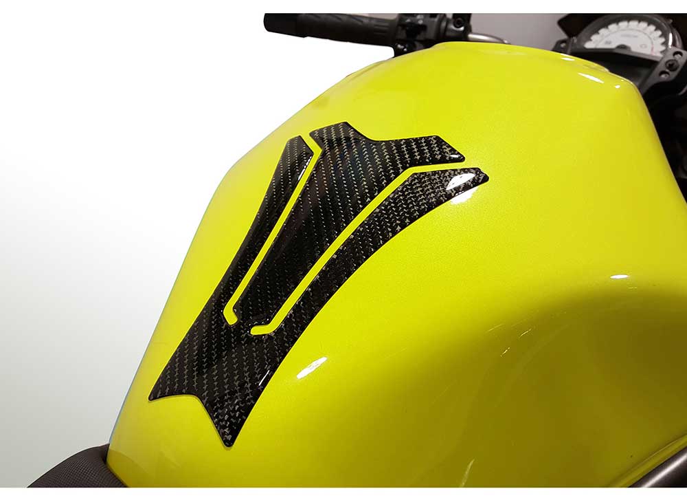 Real carbon fiber universal Tank pad - Uniracing #kawasaki #kawasakiz900 #z900 #kawasakiz #znation #uniracing #stickersforyouradventure #tankpad